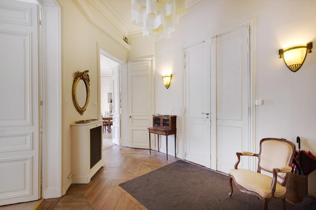 パリHaussmann 168アパートメント エクステリア 写真